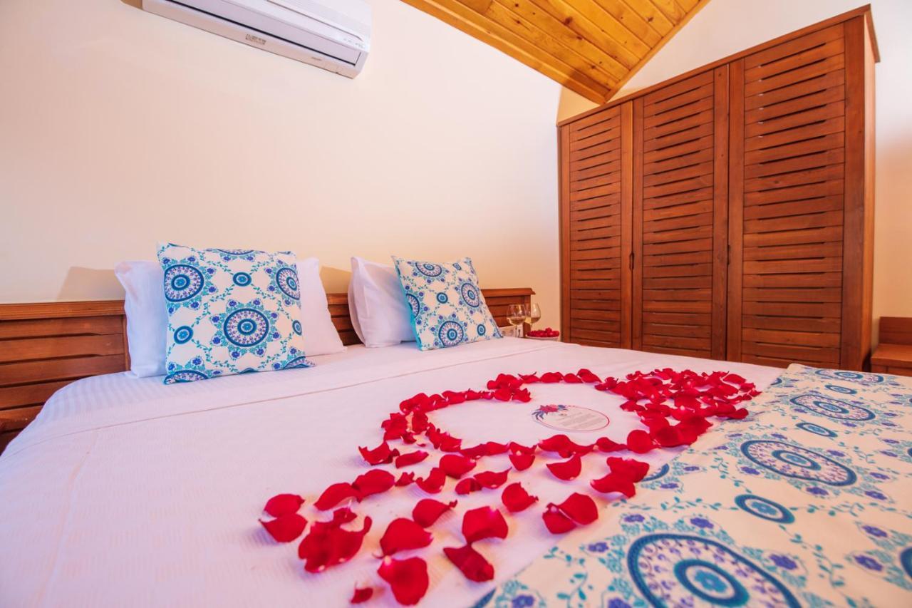 The Bay Beach Club Fethiye Buitenkant foto